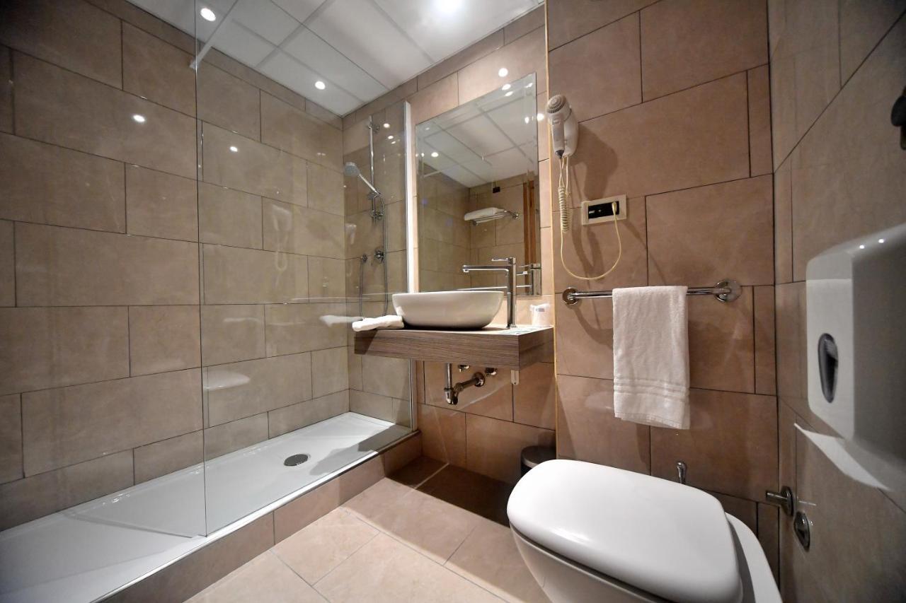 פיאנו רומאנו Palace Inn Rome Fiano מראה חיצוני תמונה