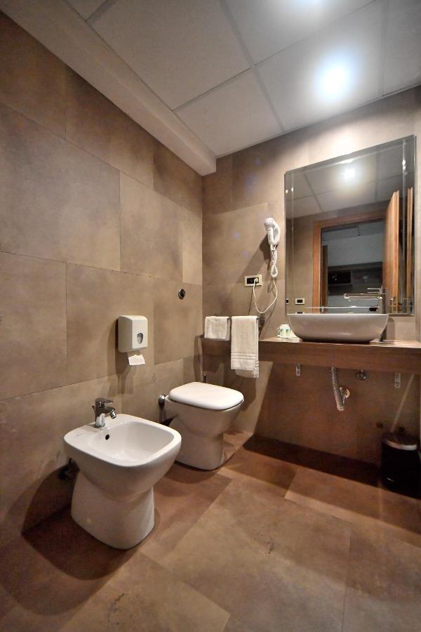 פיאנו רומאנו Palace Inn Rome Fiano מראה חיצוני תמונה