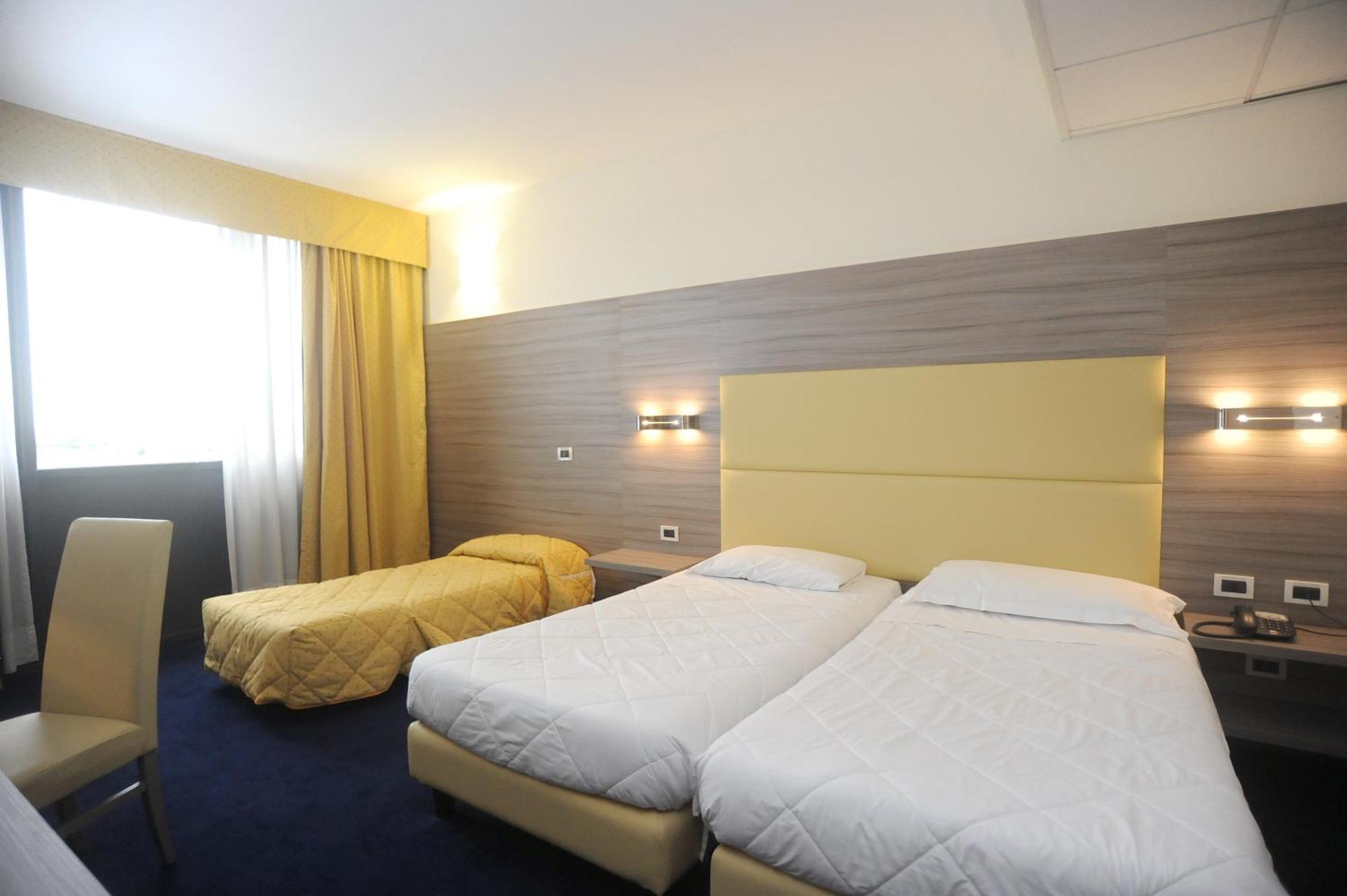 פיאנו רומאנו Palace Inn Rome Fiano חדר תמונה