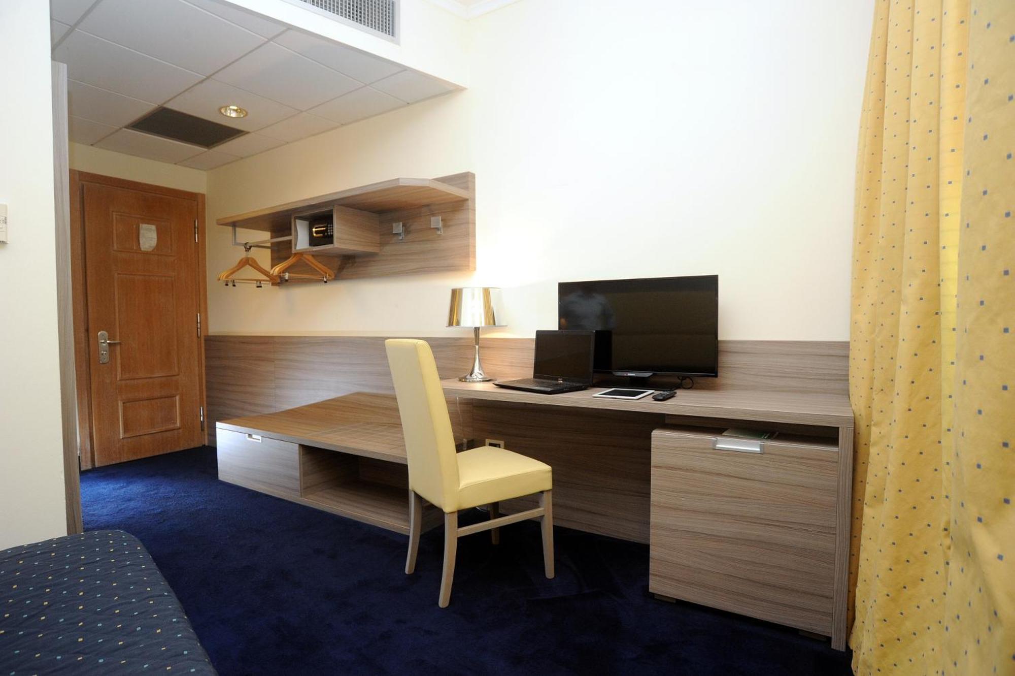 פיאנו רומאנו Palace Inn Rome Fiano חדר תמונה