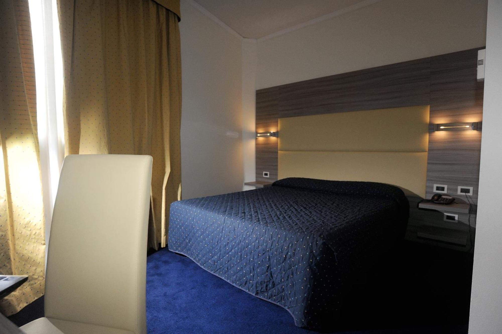 פיאנו רומאנו Palace Inn Rome Fiano חדר תמונה