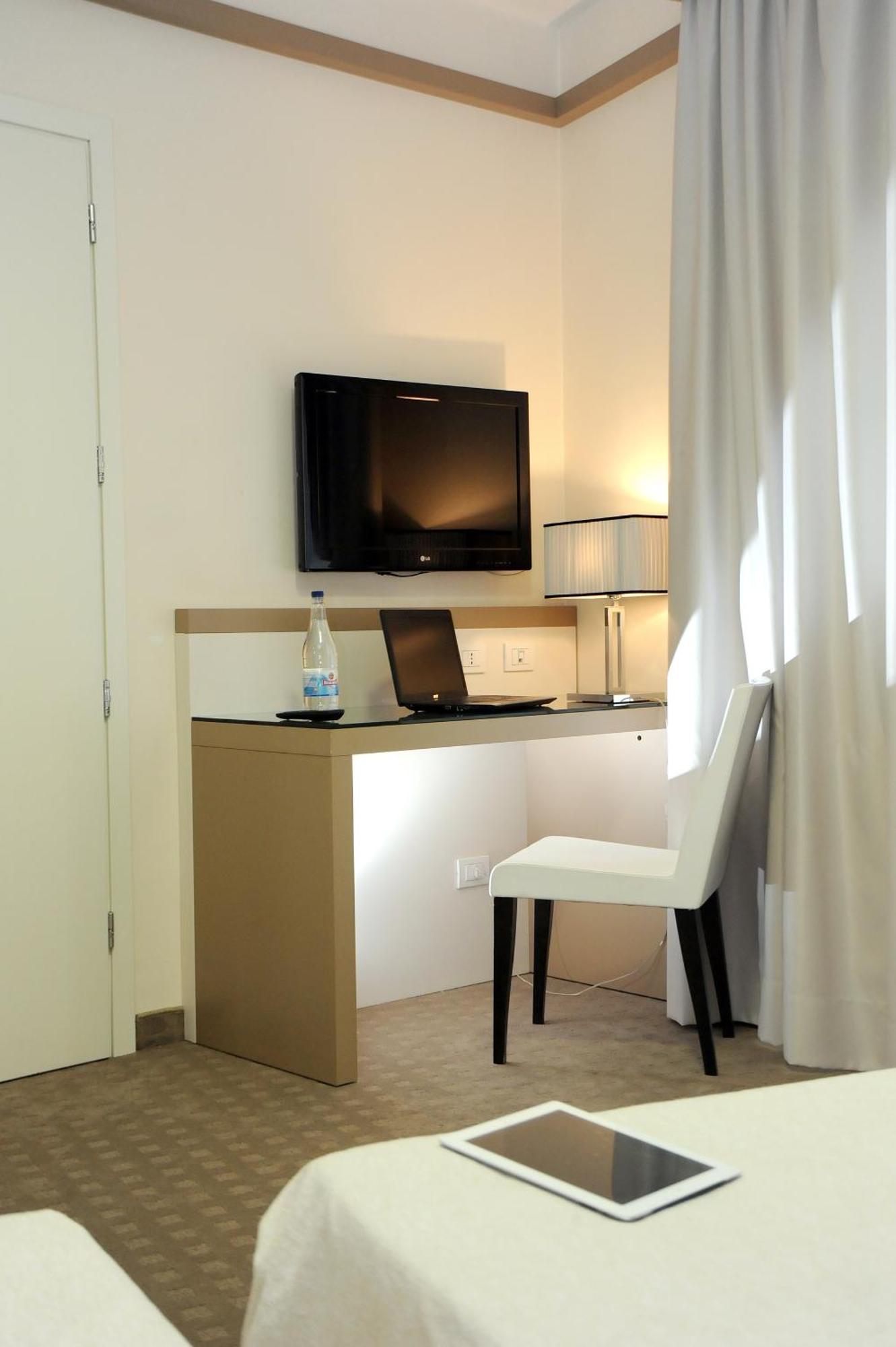 פיאנו רומאנו Palace Inn Rome Fiano חדר תמונה