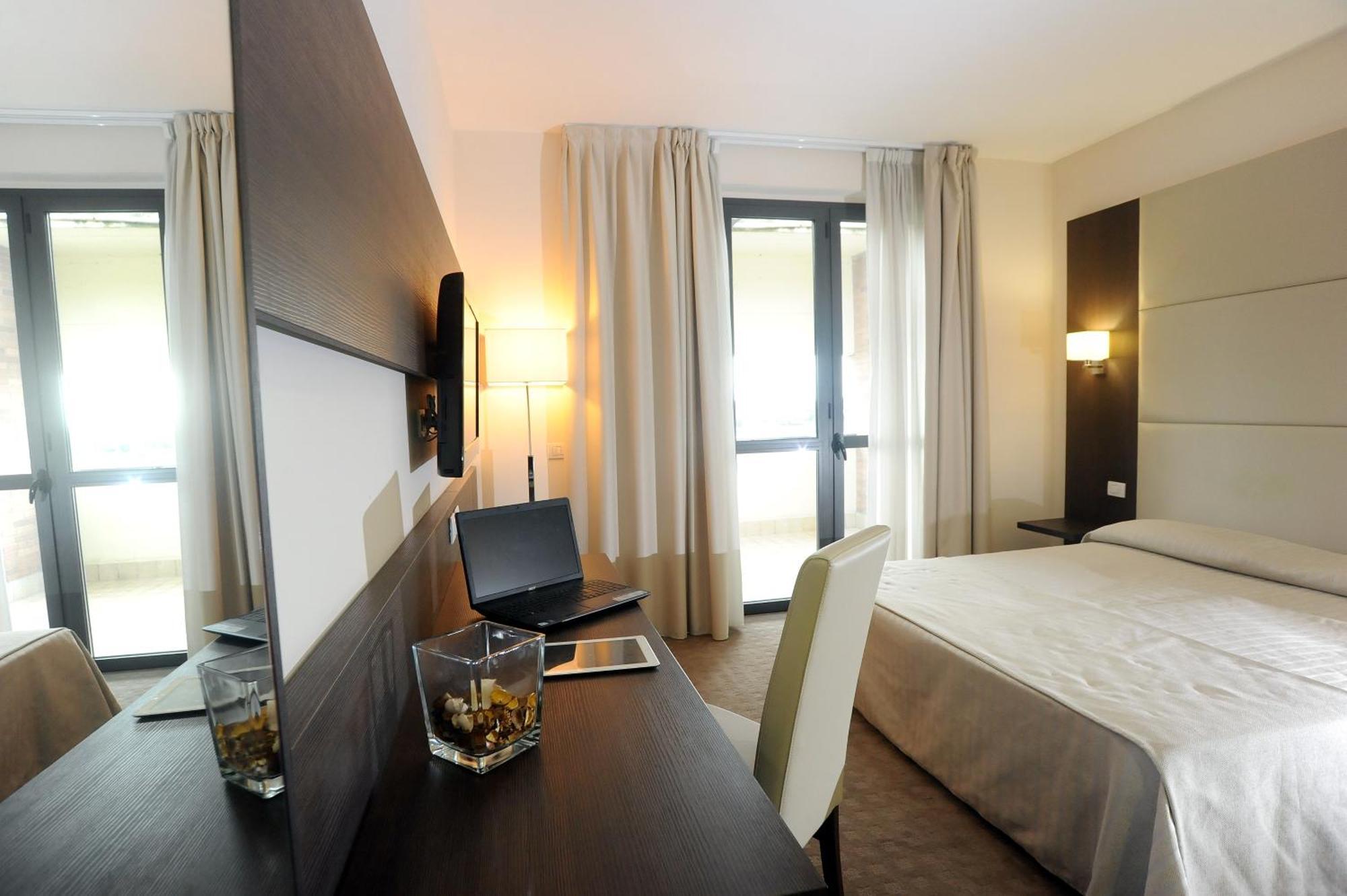פיאנו רומאנו Palace Inn Rome Fiano חדר תמונה
