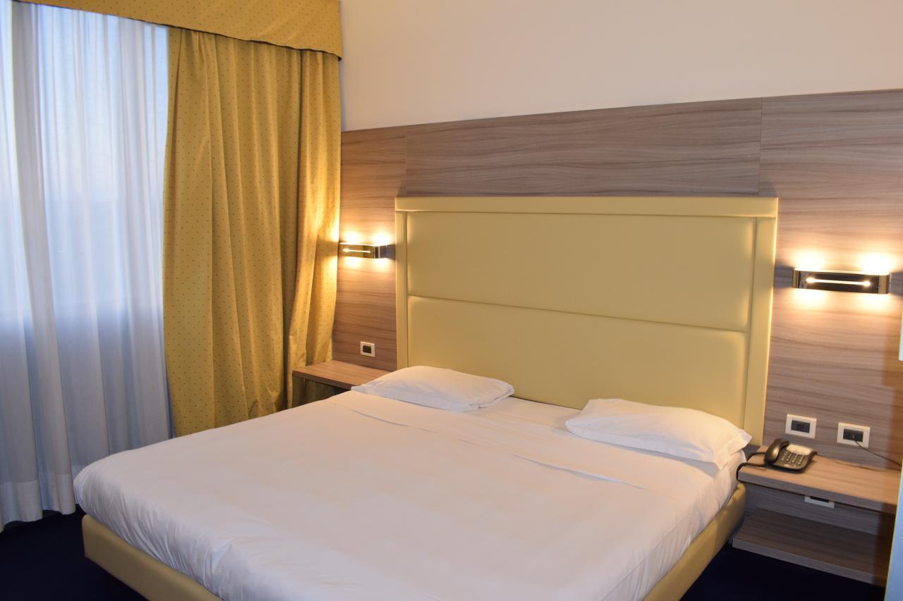 פיאנו רומאנו Palace Inn Rome Fiano מראה חיצוני תמונה